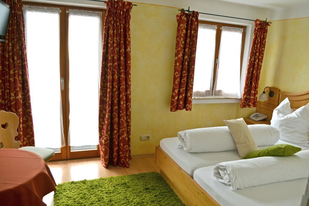 Gasthof Berghupferl Hotel Oberaudorf Ruang foto